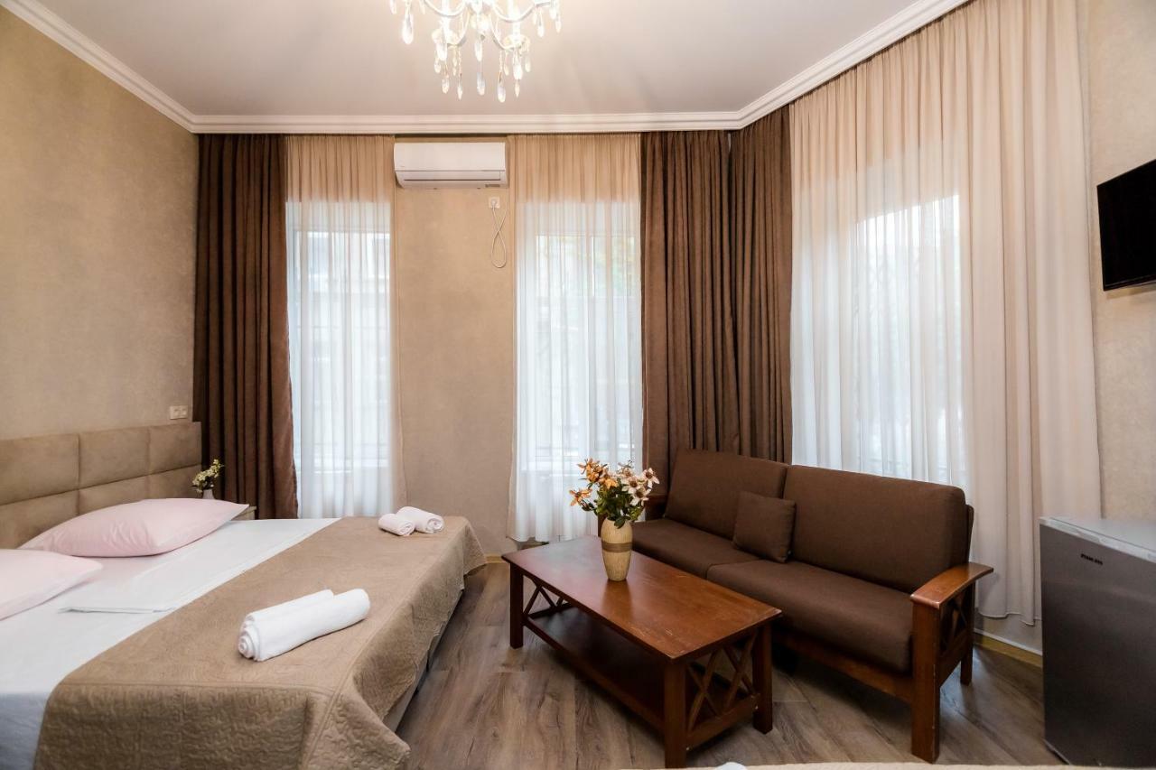 Star Hotel Tbilisi Bagian luar foto