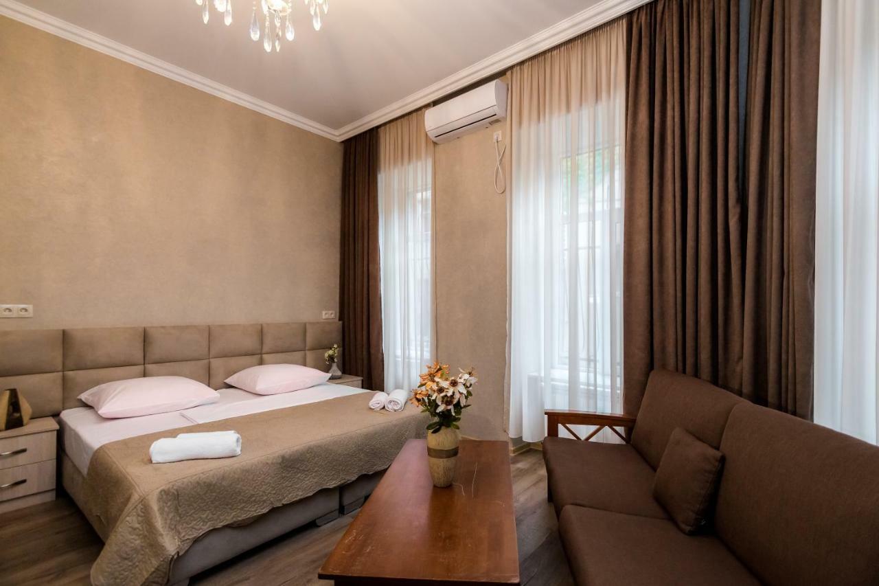 Star Hotel Tbilisi Bagian luar foto